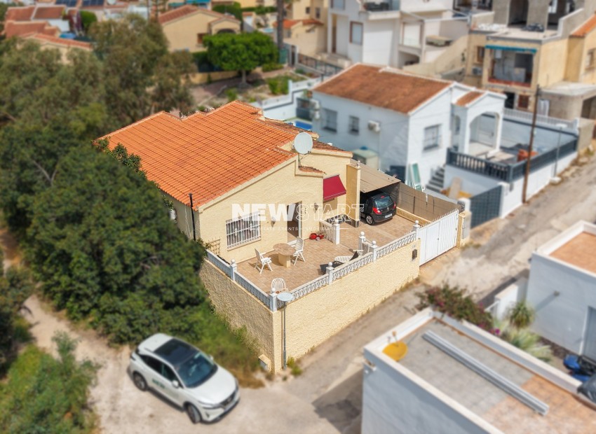 Resale - Detached - La Marina - Urb. La Marina