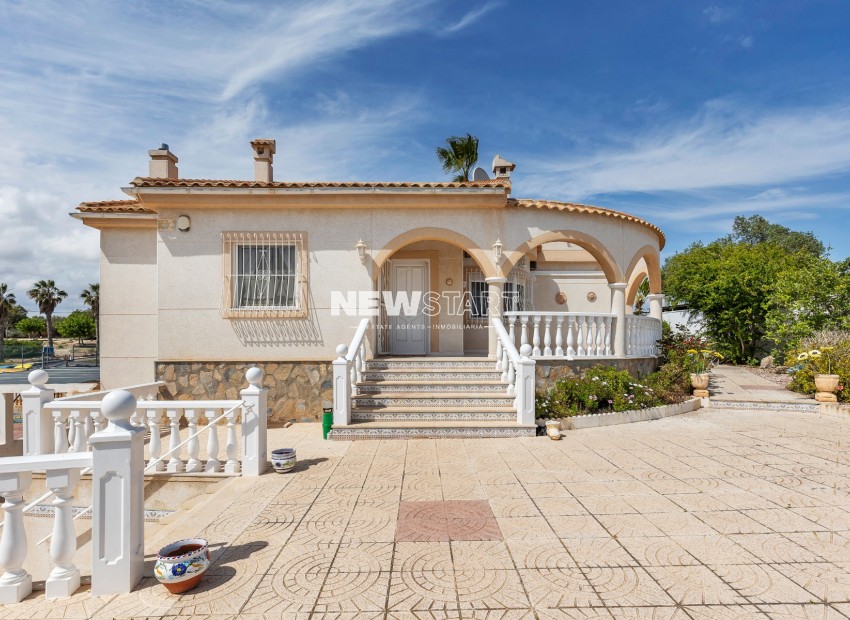 Resale - Detached - La Marina - Urb. La Marina