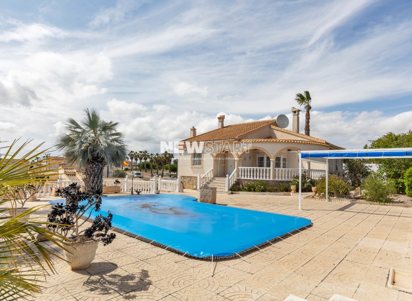 Resale - Detached - La Marina - Urb. La Marina