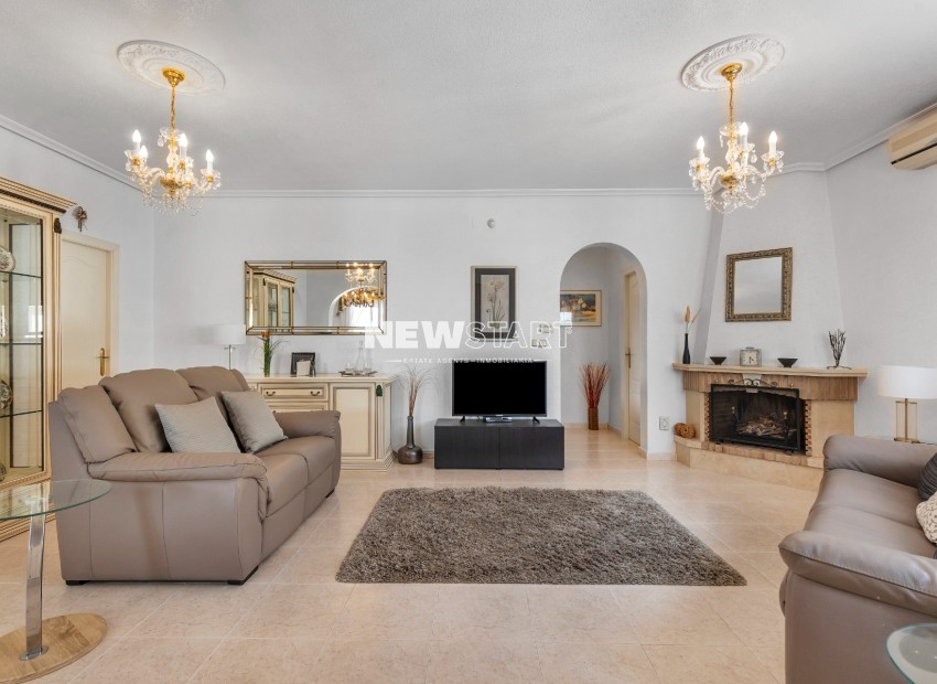 Resale - Detached - La Marina - Urb. La Marina