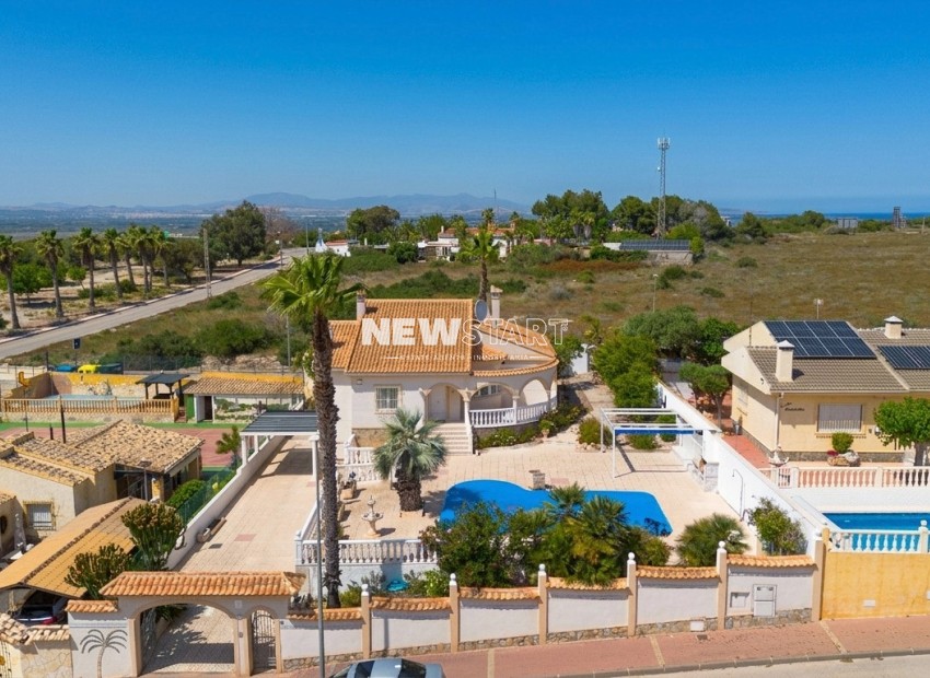 Resale - Detached - La Marina - Urb. La Marina