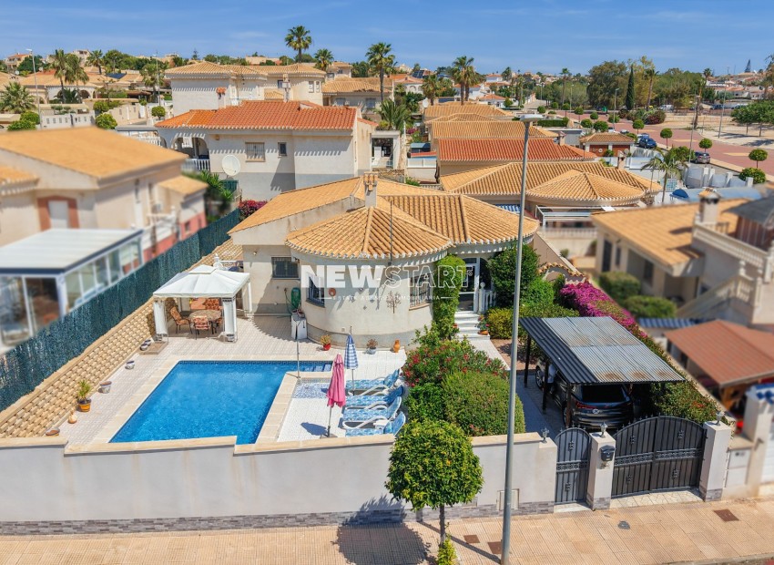 Resale - Detached - La Marina - Urb. La Marina