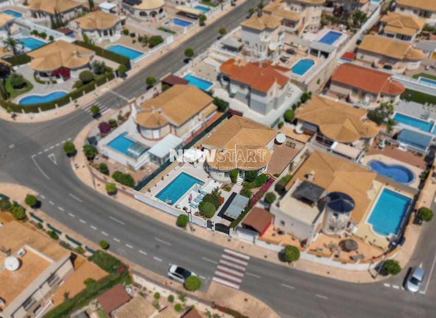 Resale - Detached - La Marina - Urb. La Marina