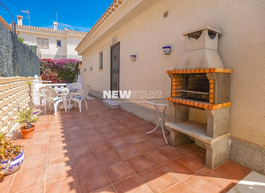Resale - Detached - La Marina - Urb. La Marina