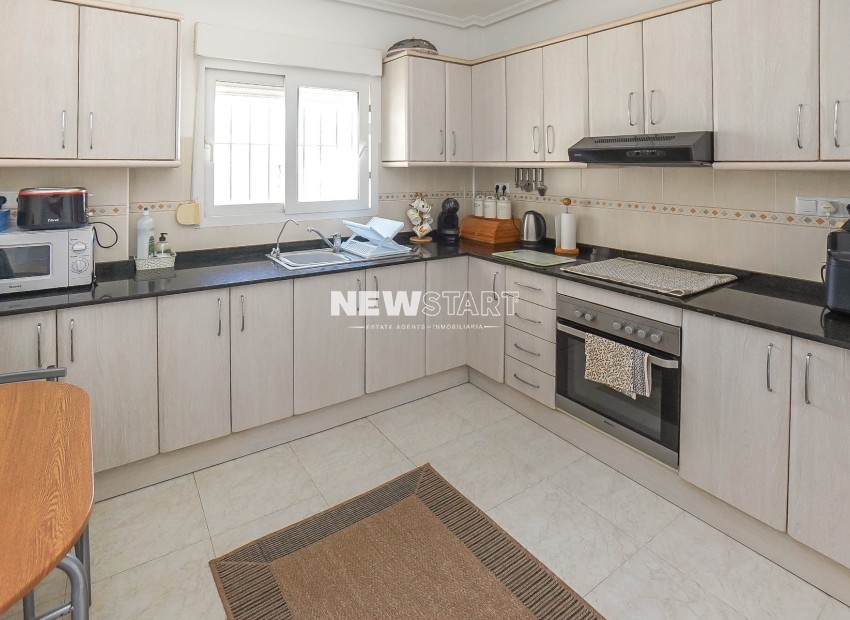 Resale - Detached - La Marina - Urb. La Marina