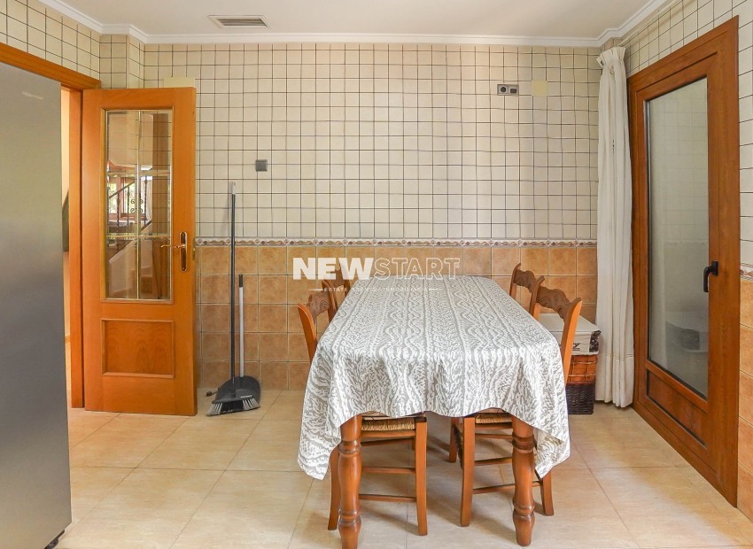 Resale - Detached - La Marina - Urb. La Marina