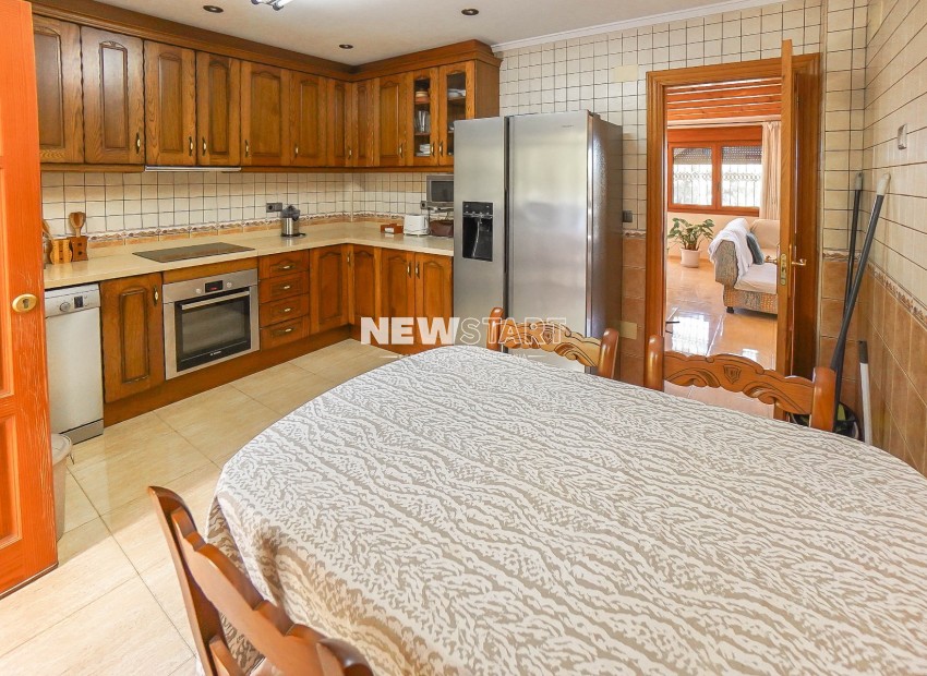 Resale - Detached - La Marina - Urb. La Marina