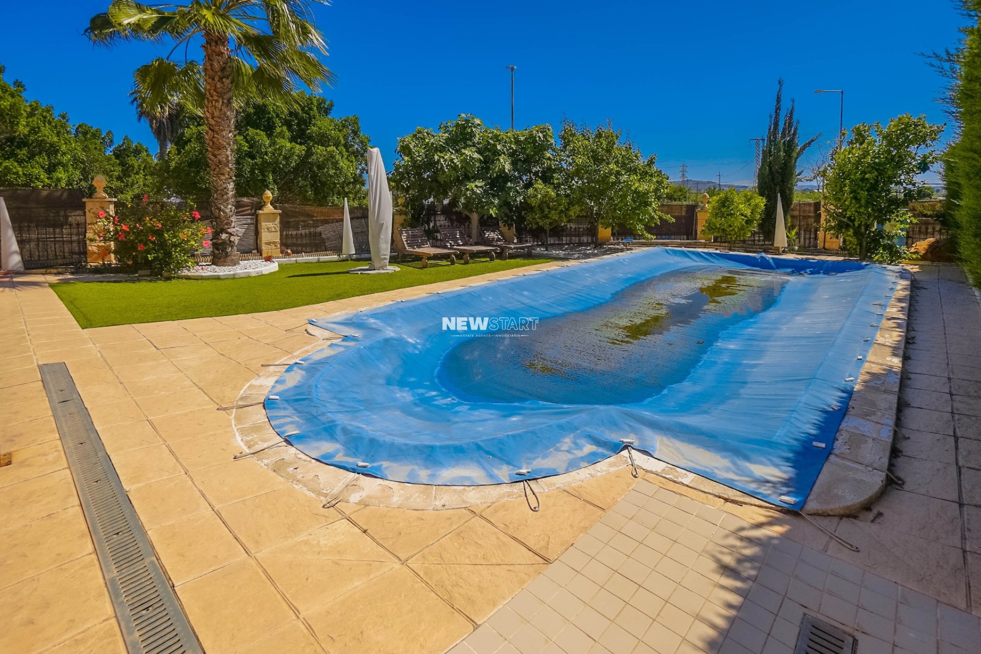 Resale - Detached - La Marina - Urb. La Marina