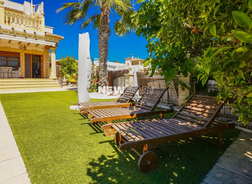Resale - Detached - La Marina - Urb. La Marina