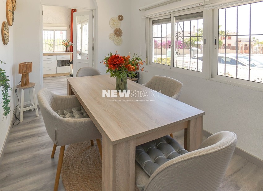 Resale - Detached - La Marina - Urb. La Marina