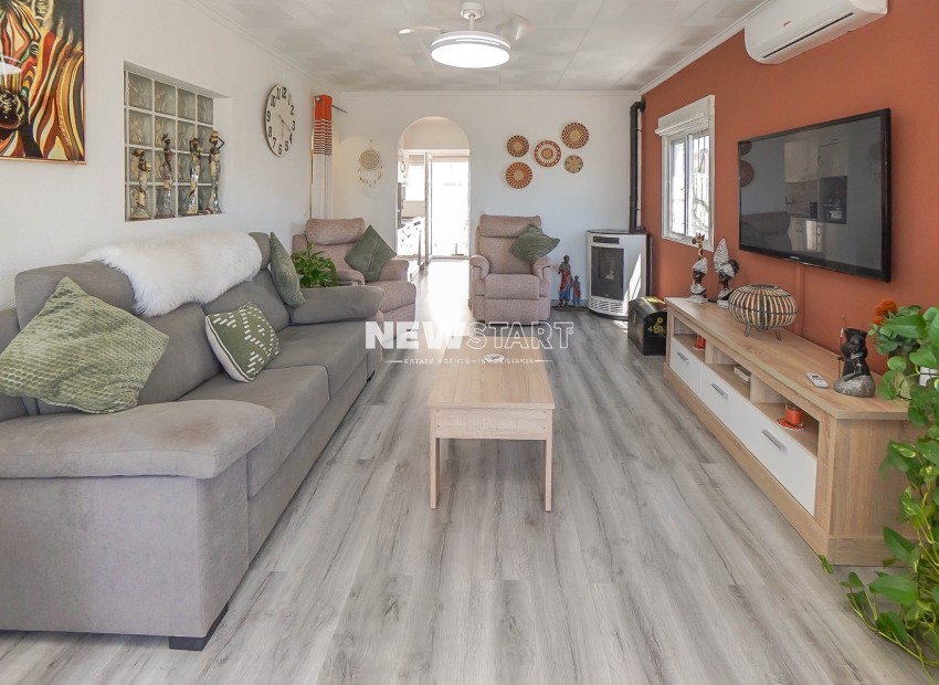 Resale - Detached - La Marina - Urb. La Marina