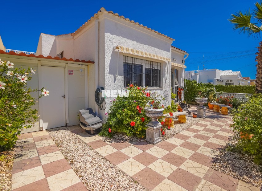 Resale - Detached - La Marina - Urb. La Marina
