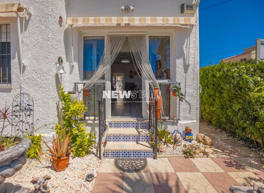 Resale - Detached - La Marina - Urb. La Marina