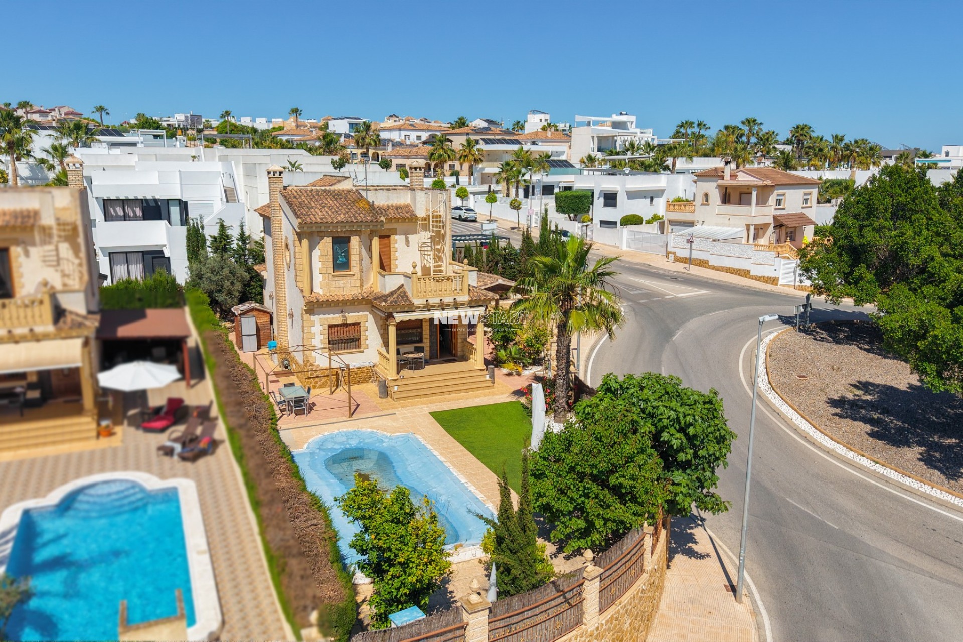 Resale - Detached - La Marina - Urb. La Marina