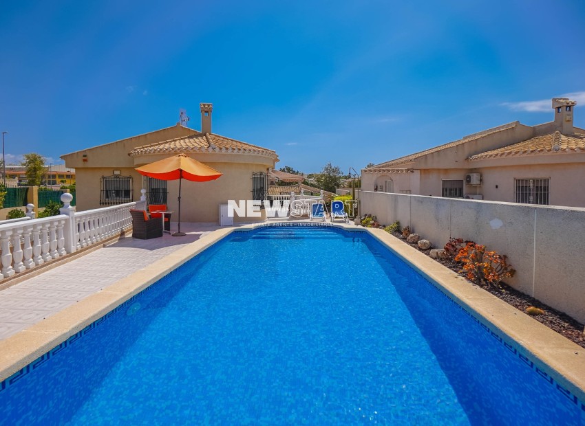 Resale - Detached - La Marina - Urb. La Marina