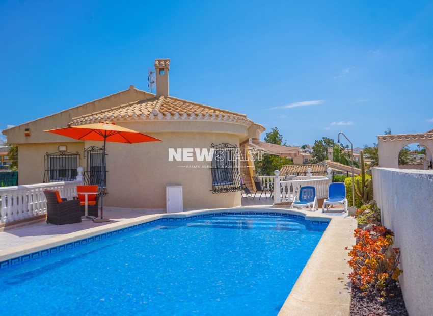 Resale - Detached - La Marina - Urb. La Marina