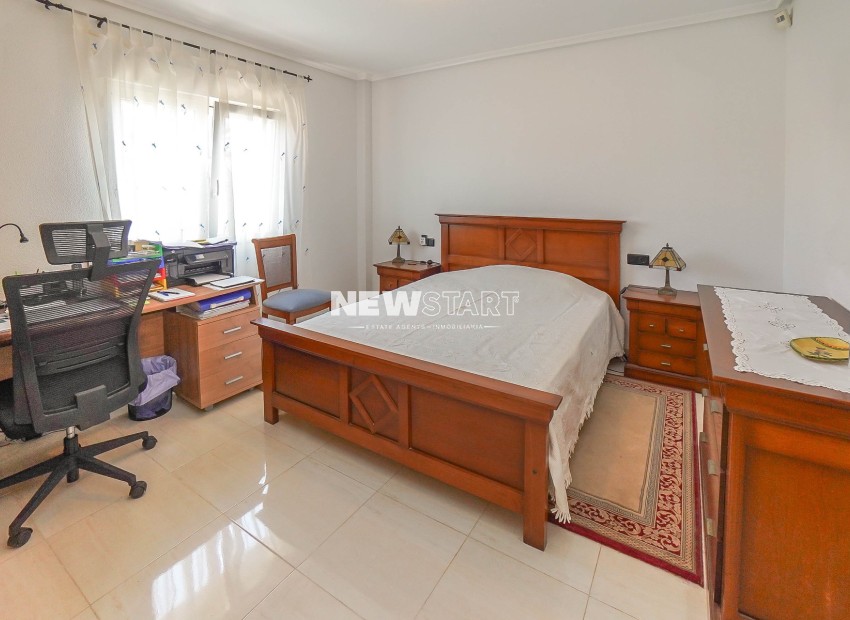 Resale - Detached - La Marina - Urb. La Marina