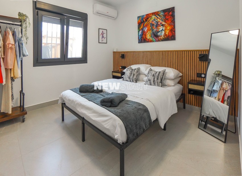 Resale - Detached - La Marina - Urb. La Marina