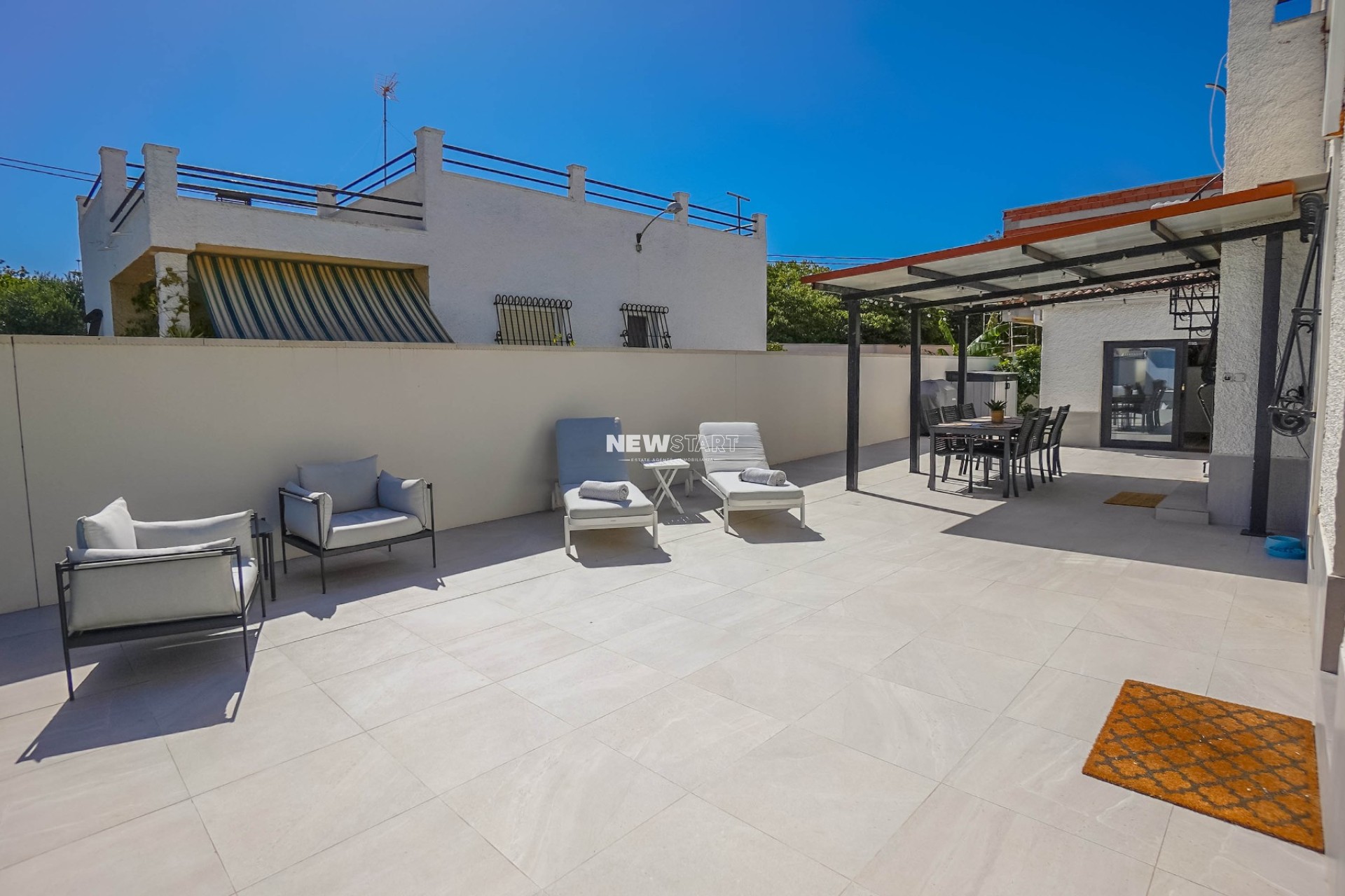 Resale - Detached - La Marina - Urb. La Marina