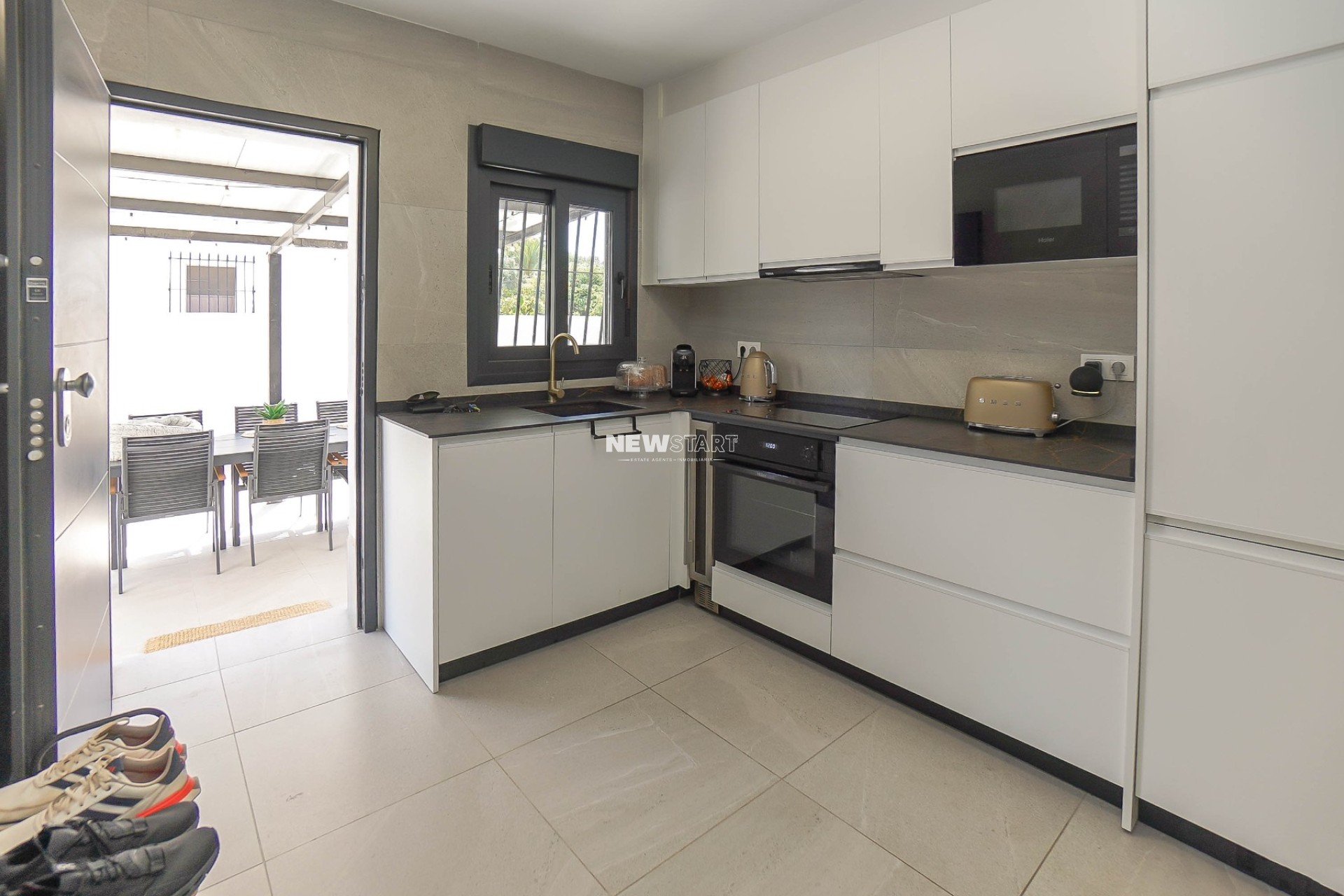 Resale - Detached - La Marina - Urb. La Marina