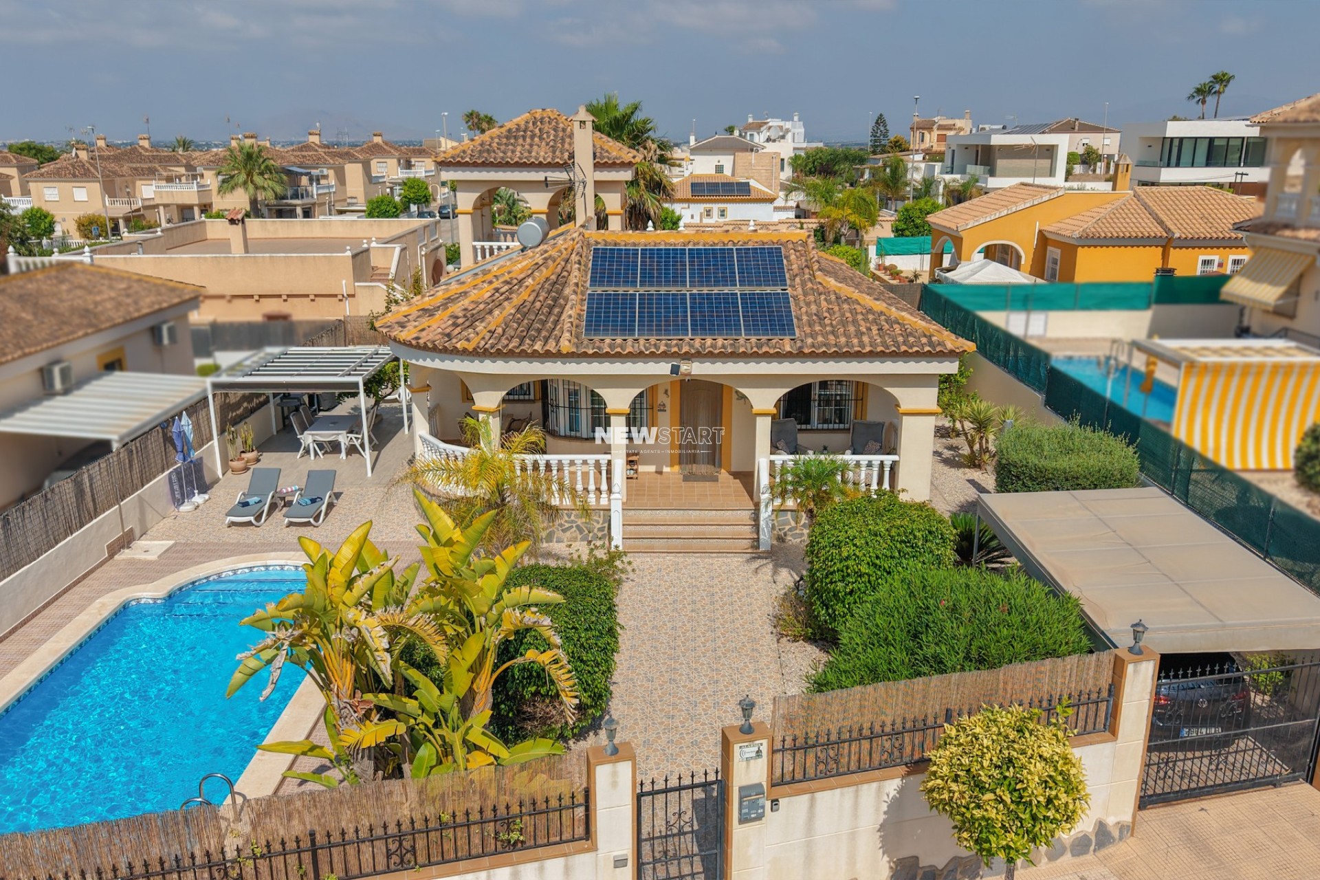Resale - Detached - La Marina - Urb. La Marina