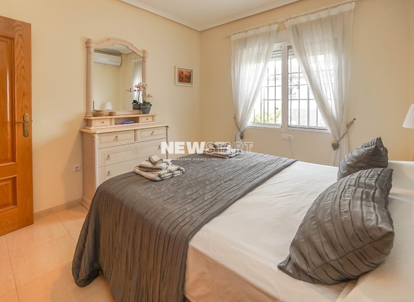 Resale - Detached - La Marina - Urb. La Marina