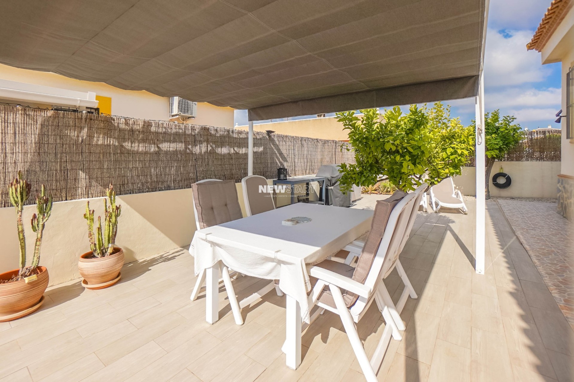 Resale - Detached - La Marina - Urb. La Marina