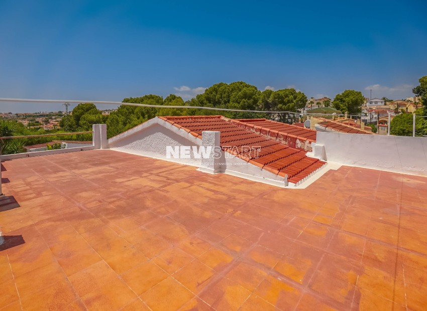 Resale - Detached - La Marina - Urb. La Marina