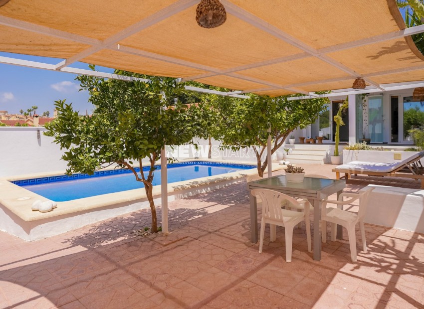 Resale - Detached - La Marina - Urb. La Marina