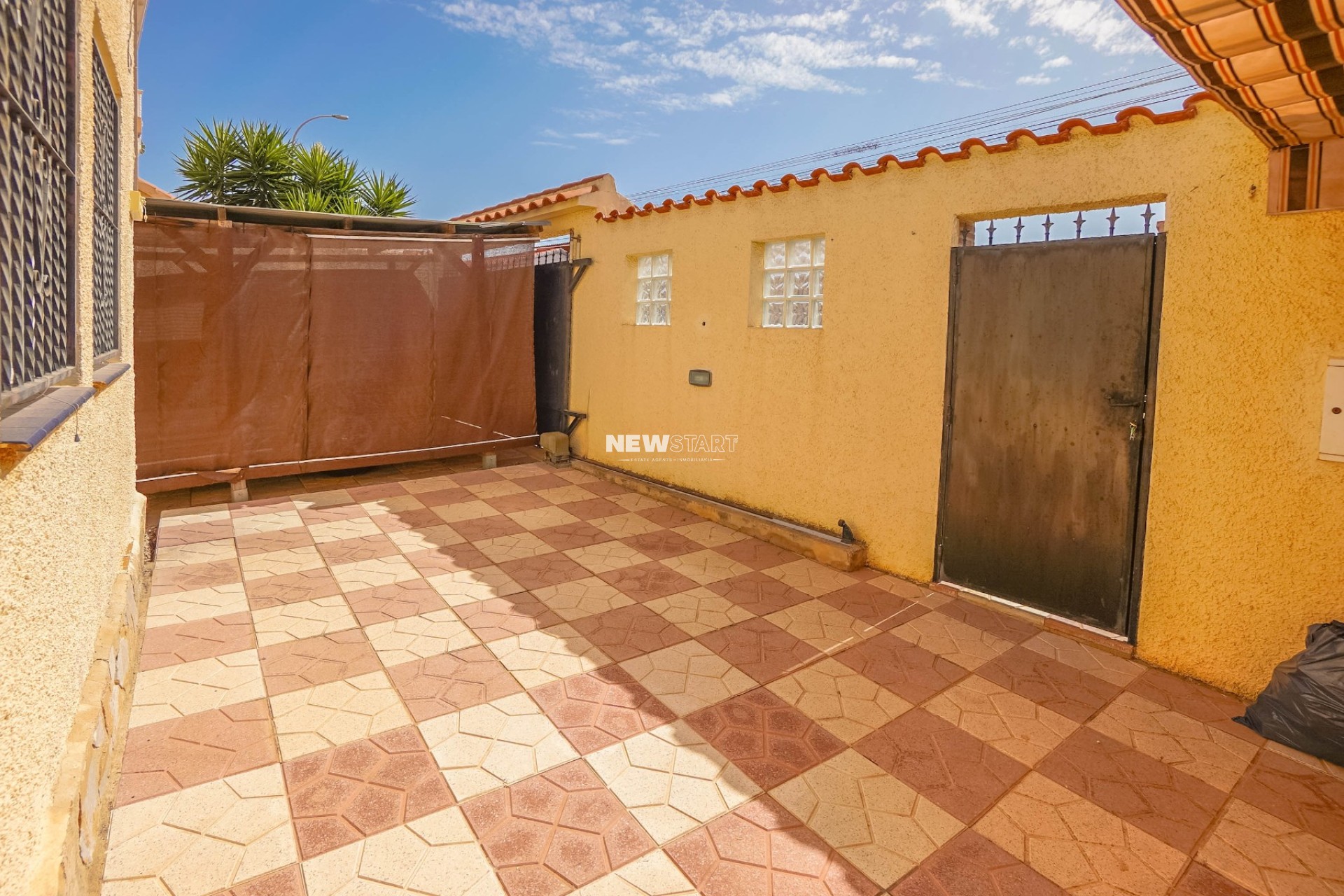 Resale - Detached - La Marina - Urb. La Marina