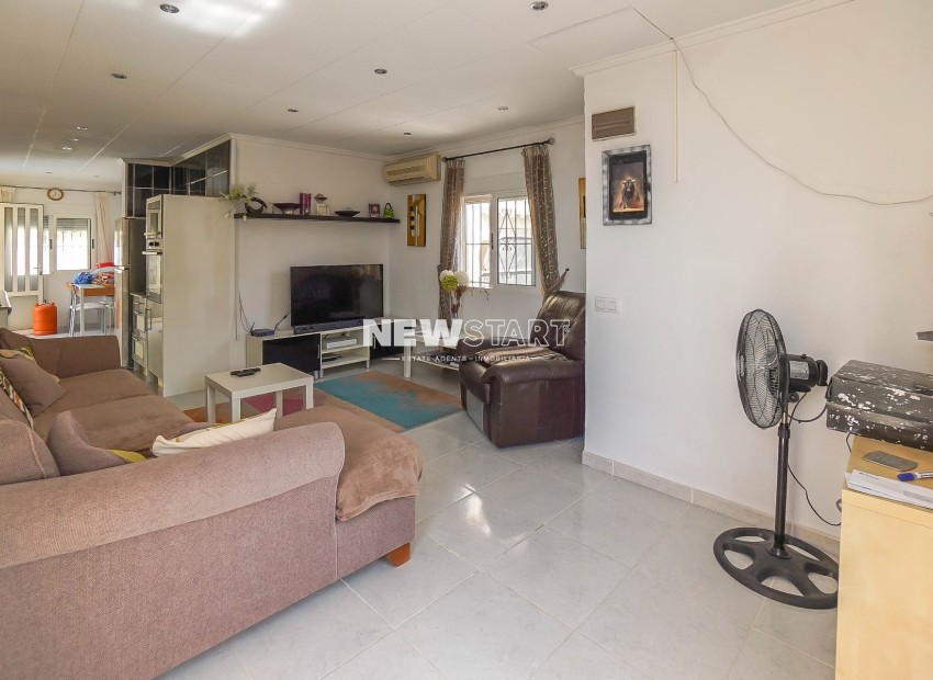 Resale - Detached - La Marina - Urb. La Marina