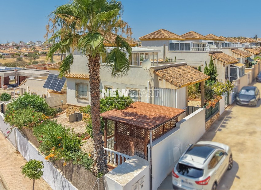 Resale - Detached - La Marina - Urb. La Marina
