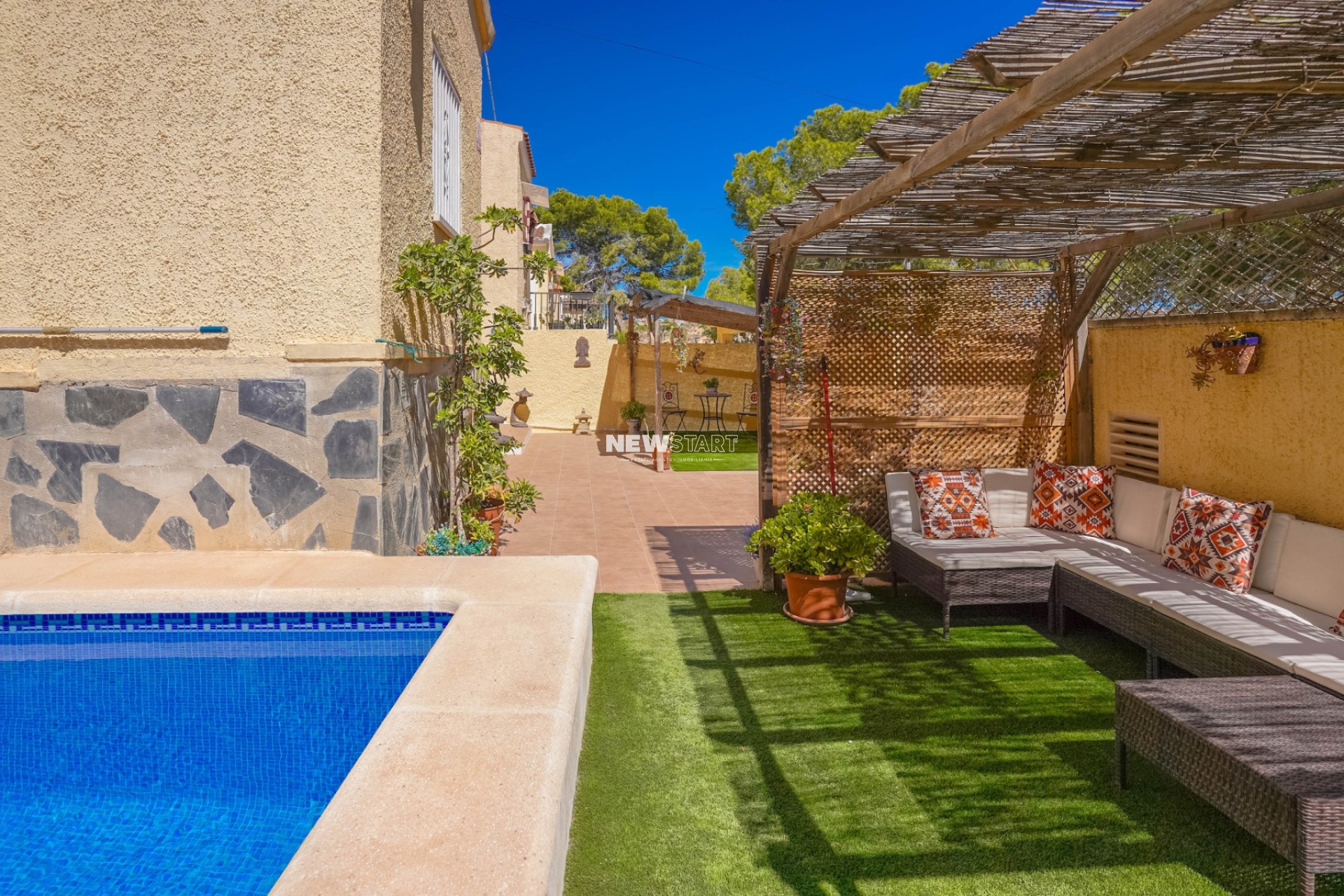 Resale - Detached - La Marina - Urb. La Marina