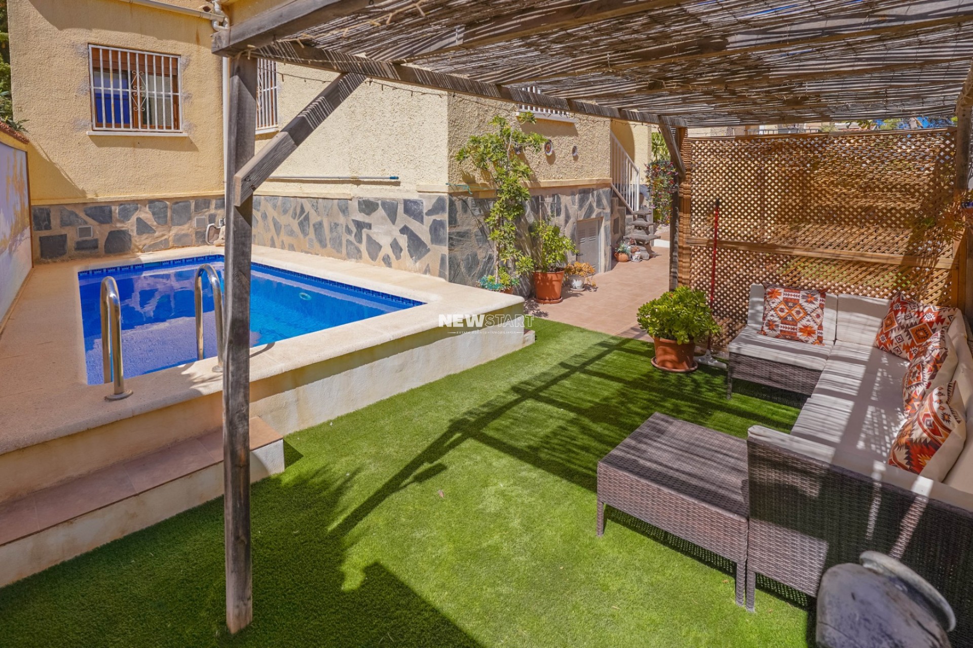 Resale - Detached - La Marina - Urb. La Marina