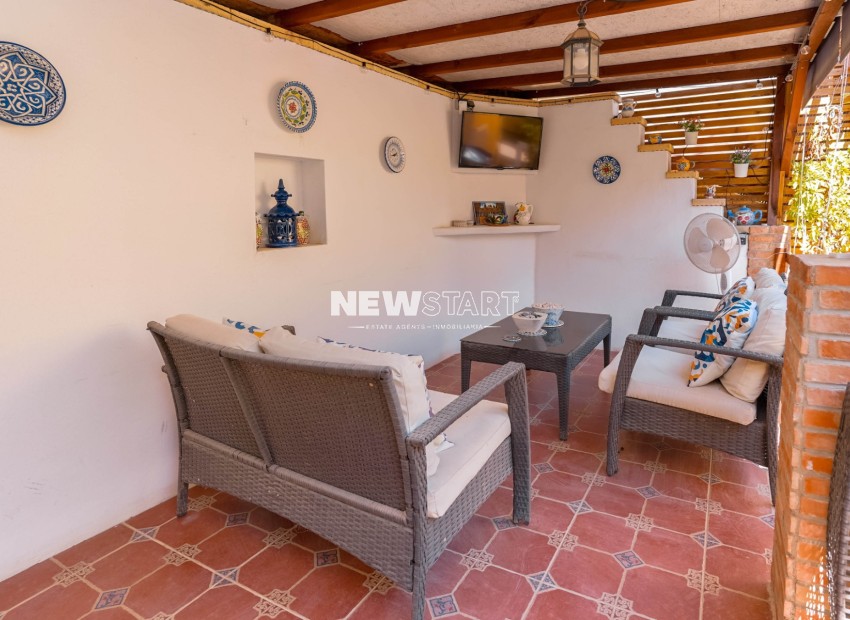 Resale - Detached - La Marina - Urb. La Marina