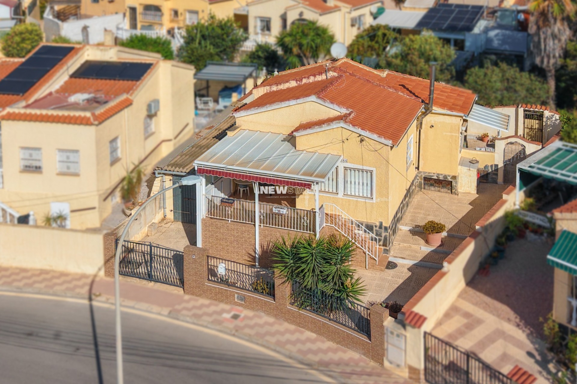 Resale - Detached - La Marina - Urb. La Marina