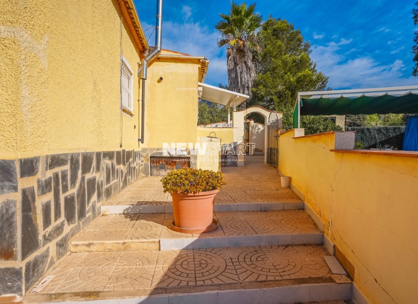 Resale - Detached - La Marina - Urb. La Marina