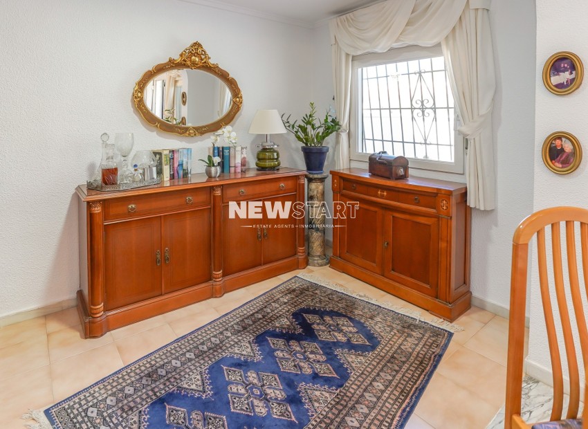 Resale - Detached - La Marina - Urb. La Marina