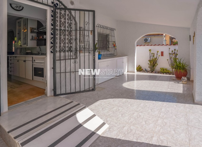 Resale - Detached - La Marina - Urb. La Marina