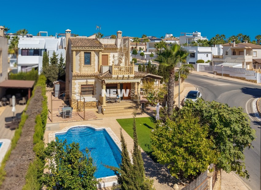 Resale - Detached - La Marina - Urb. La Marina