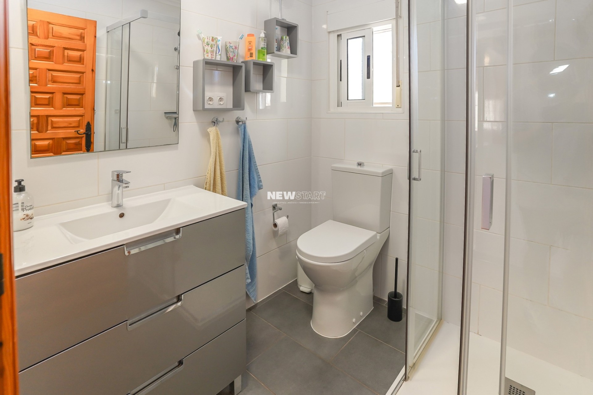 Resale - Detached - La Marina - Urb. La Marina