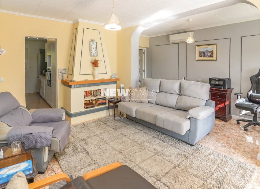 Resale - Detached - La Marina - Urb. La Marina