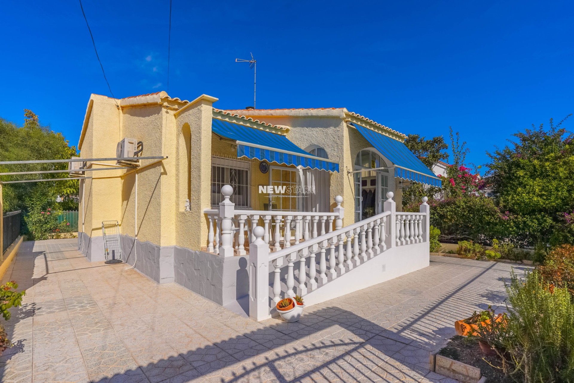 Resale - Detached - La Marina - Urb. La Marina