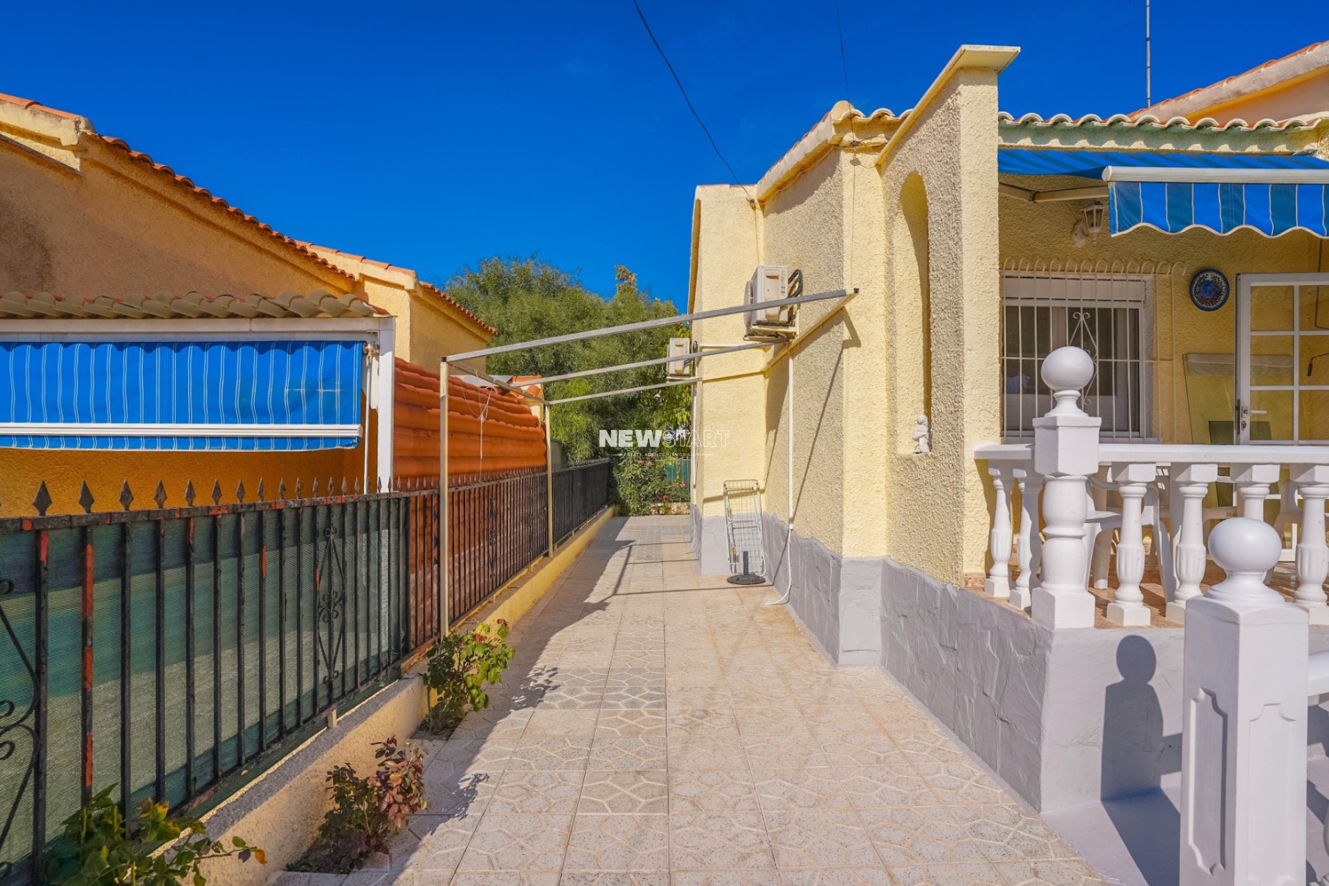 Resale - Detached - La Marina - Urb. La Marina