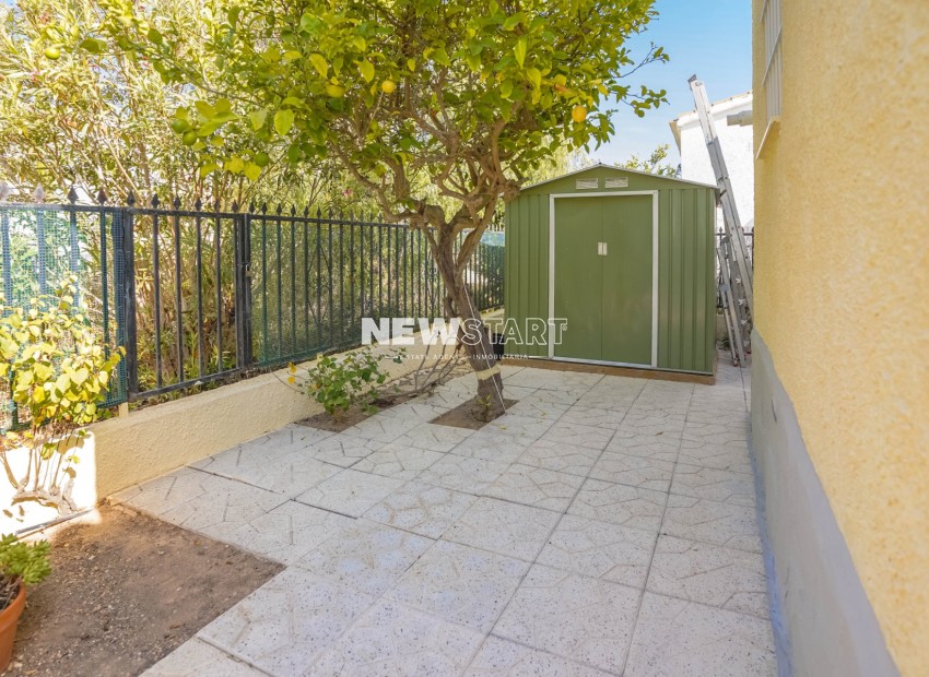 Resale - Detached - La Marina - Urb. La Marina