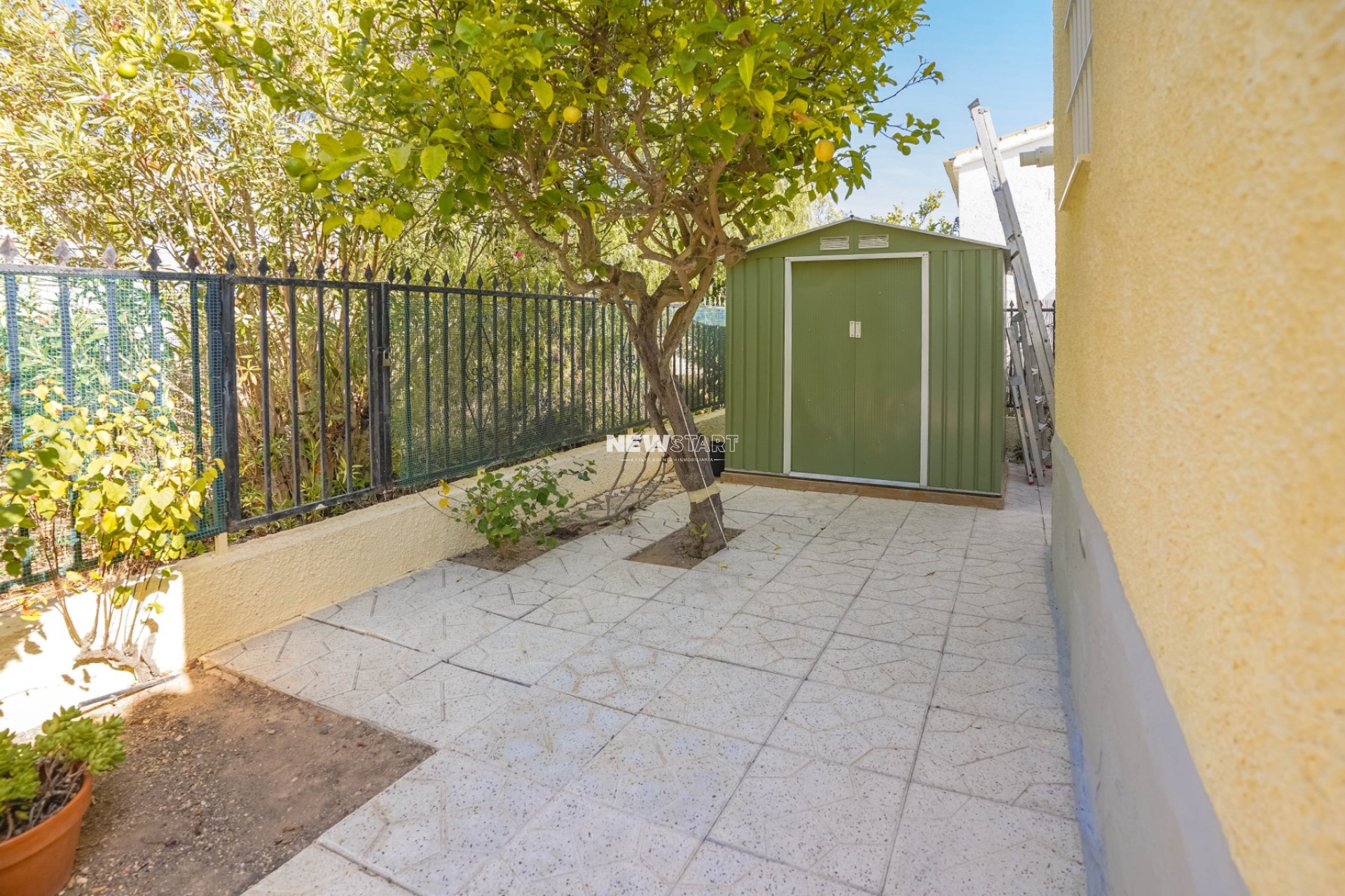 Resale - Detached - La Marina - Urb. La Marina
