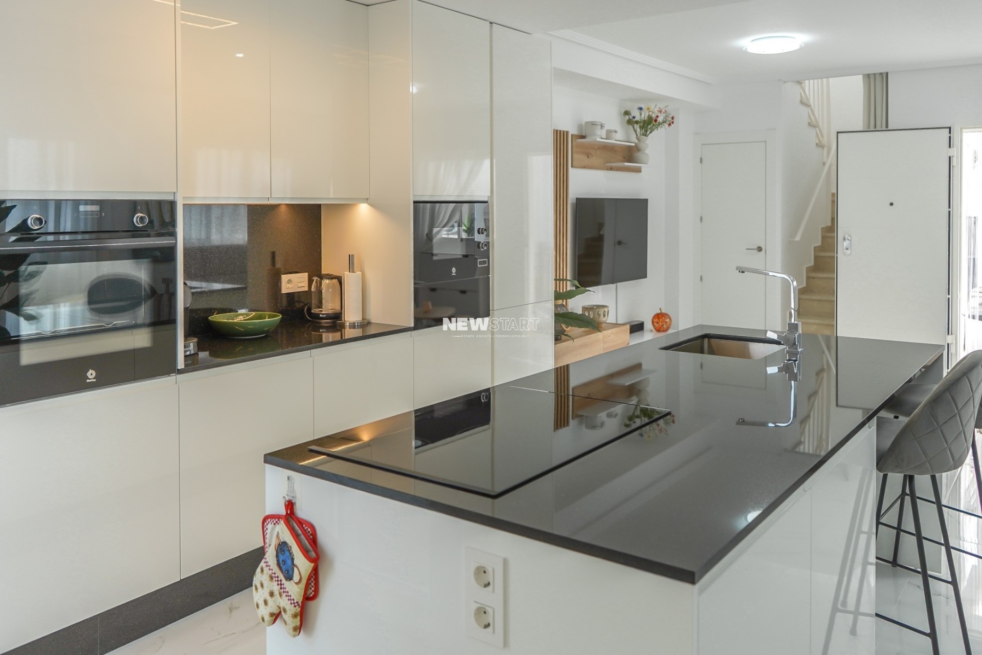 Resale - Detached - La Marina - Urb. La Marina