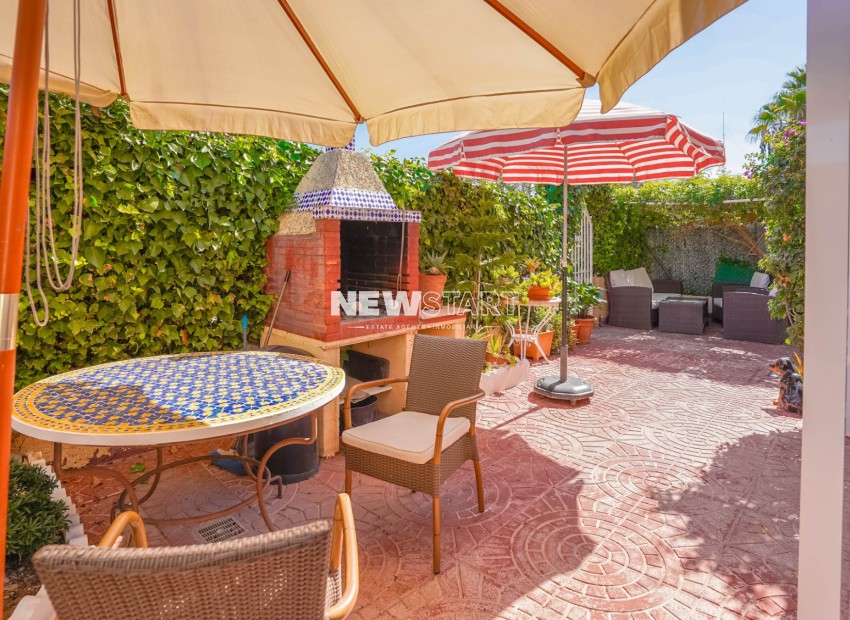 Resale - Detached - La Marina - Urb. La Marina