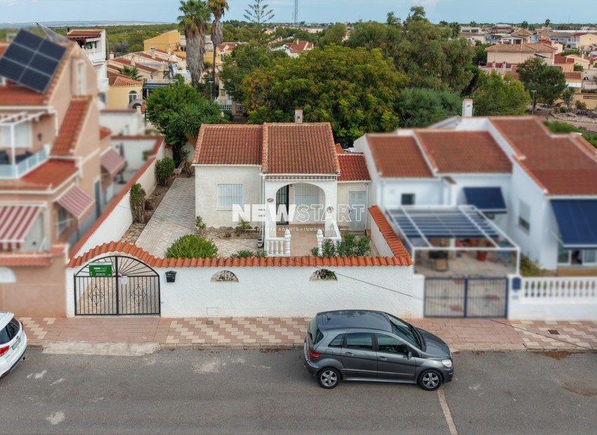 Resale - Detached - La Marina - Urb. La Marina