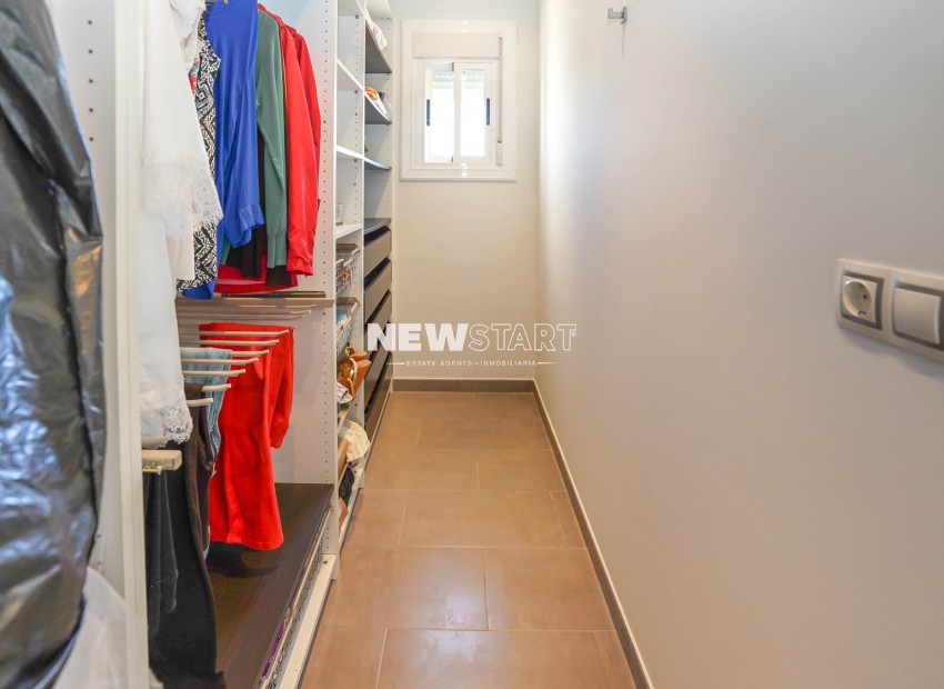 Resale - Detached - La Marina - Urb. La Marina
